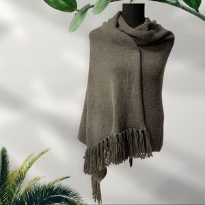 VICTORIA'S SECRET Moda Internt'l Wrap Around Sweater Shrug